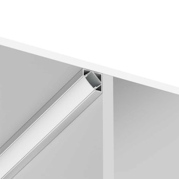Kutni profil za led traku dužine 2 m širine 18 mm a visine 7 mm je namjnjen za teško dostupna mjeste poput uglova.Ovaj aluminijski profil za led traku dolazi sa prozirnim difuzorom. Veoma je lagan za montažu i zaštitit će vašu led traku od udaraca i utjecaja prašine i vlage.